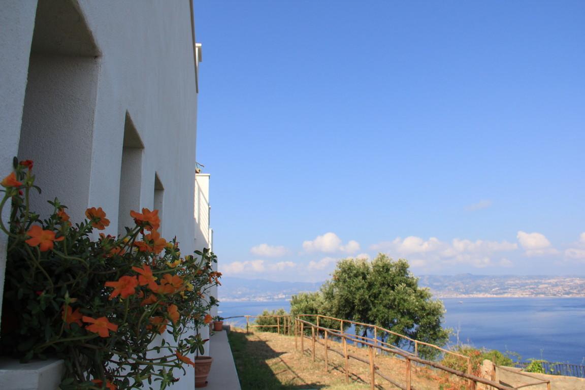 B&B Blu Infinito Villa San Giovanni Exterior foto